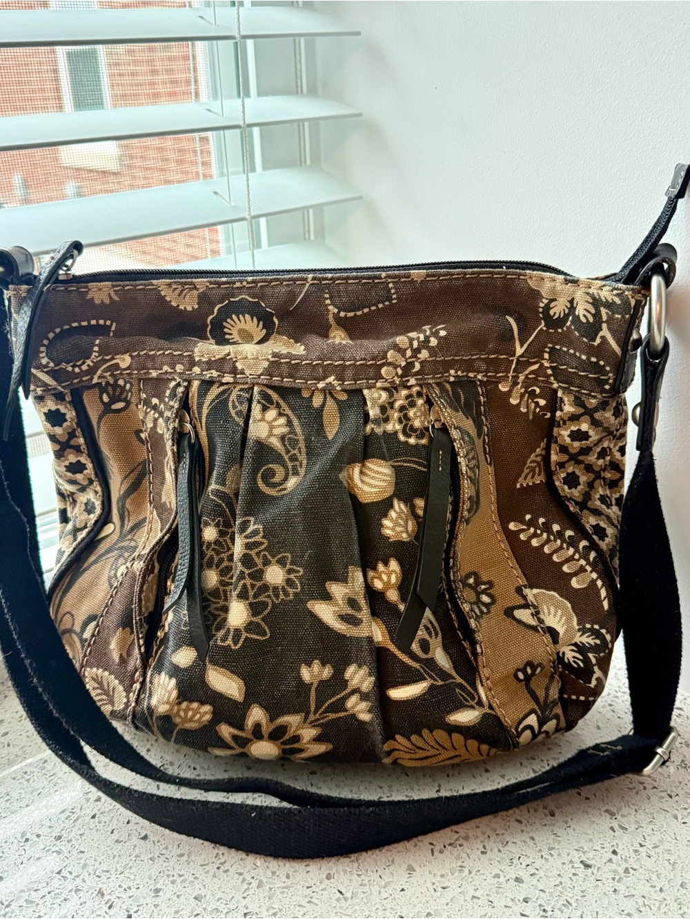 Authentic vintage Fossil Y2K boho floral canvas shoulder bag